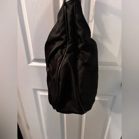 Vintage Gucci Black Nylon Bamboo Handle Bag - Picture 5 of 9
